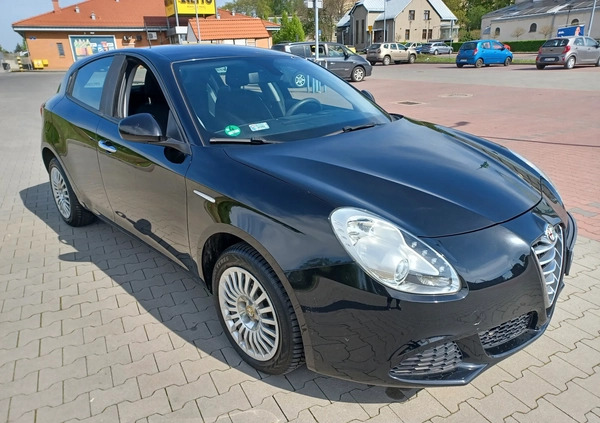 Alfa Romeo Giulietta cena 39900 przebieg: 127000, rok produkcji 2014 z Pakość małe 562